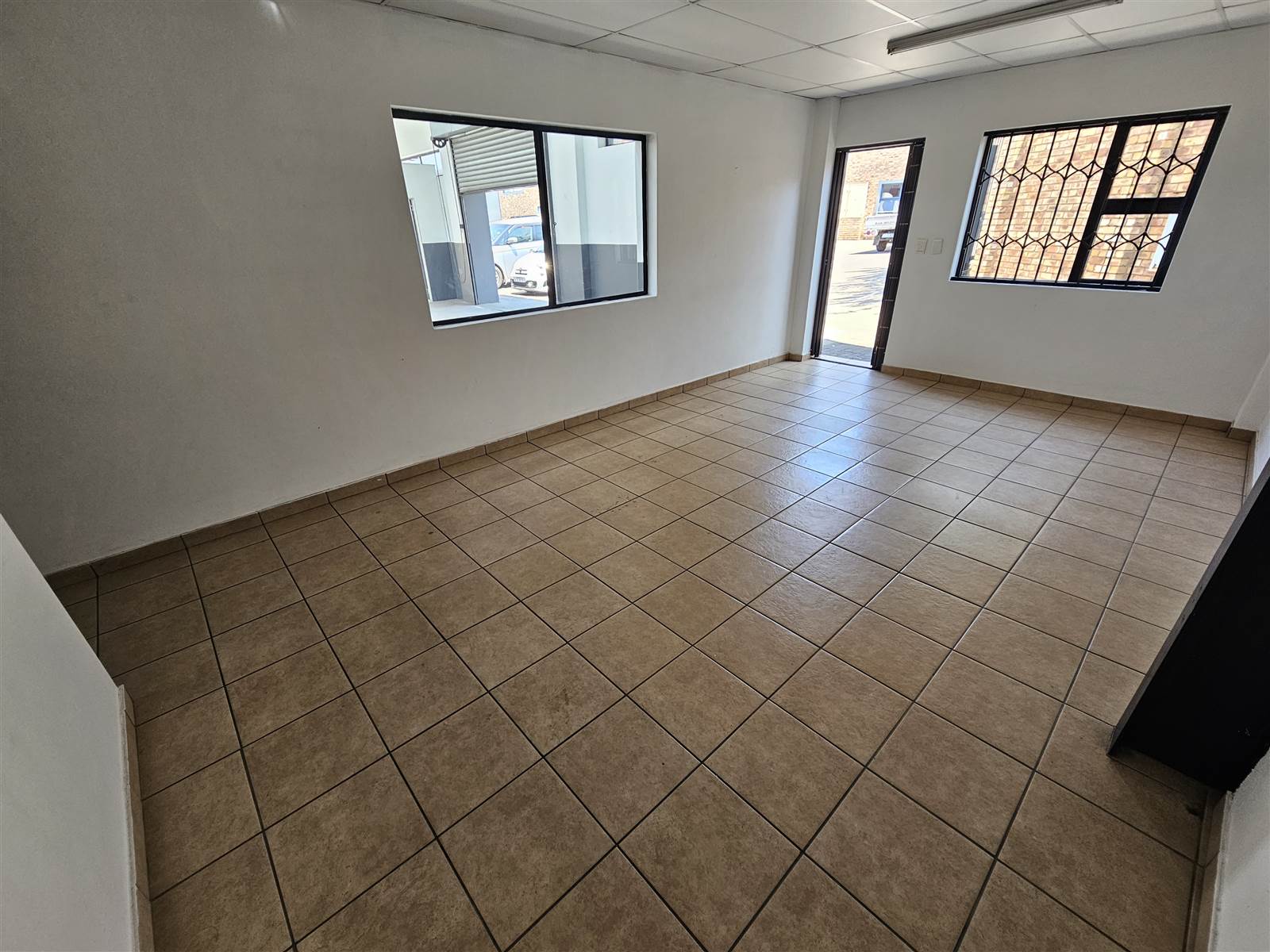 187  m² Industrial space in Benoni South photo number 9
