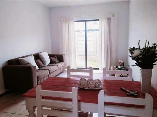 1 Bed Townhouse in Parkrand