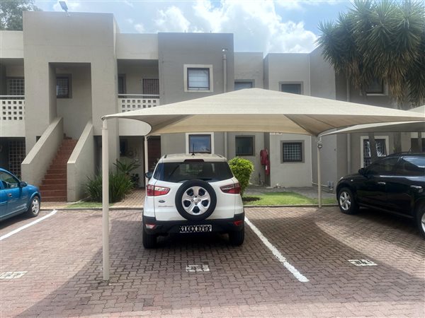 2 Bed Townhouse in Alberton