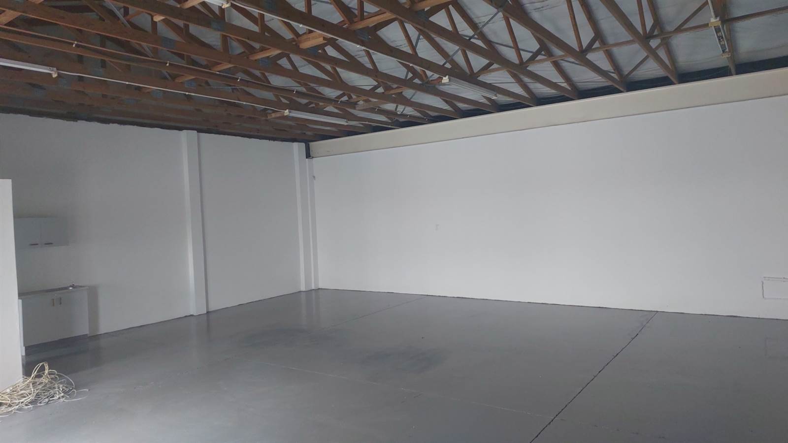 100  m² Commercial space in Walmer photo number 10