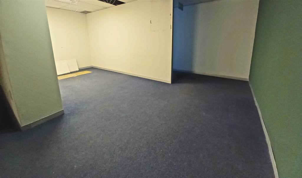134  m² Office Space in Hatfield photo number 11