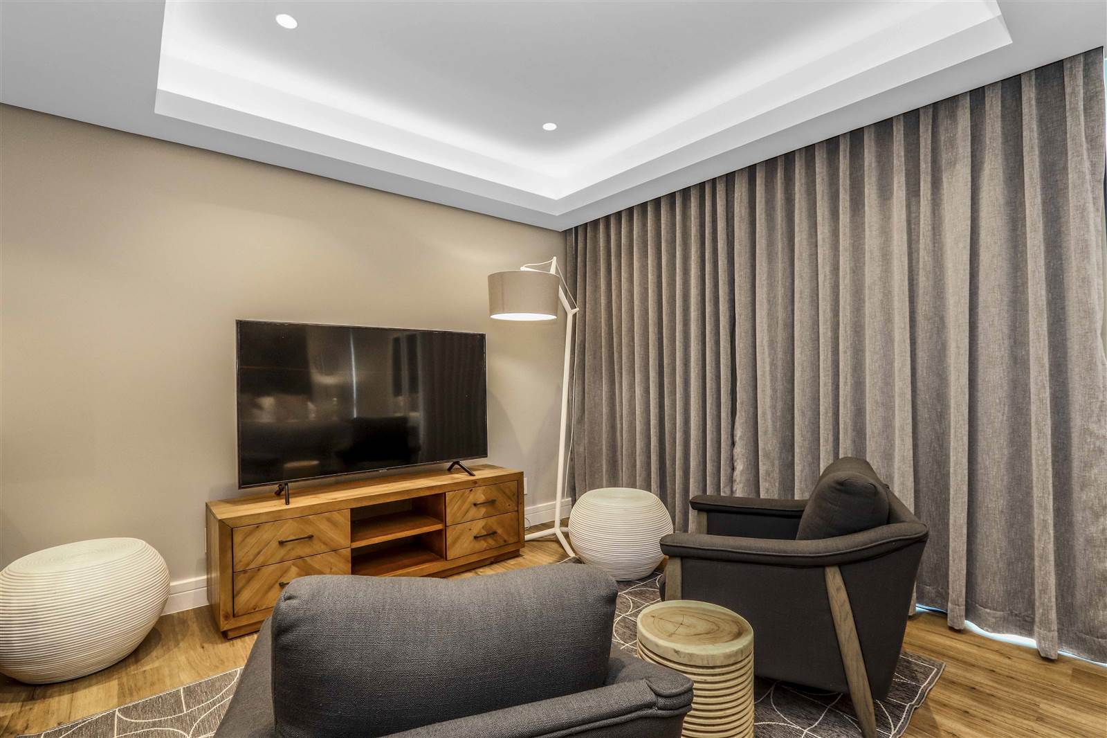 Studio apartment in Melrose Arch photo number 4