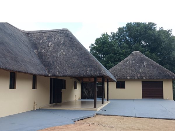 3 Bedroom Townhouse 3 Bedroom Townhouse