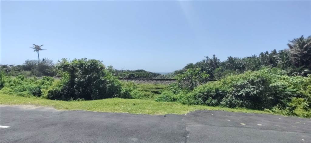 929 m² Land available in Hibberdene photo number 2