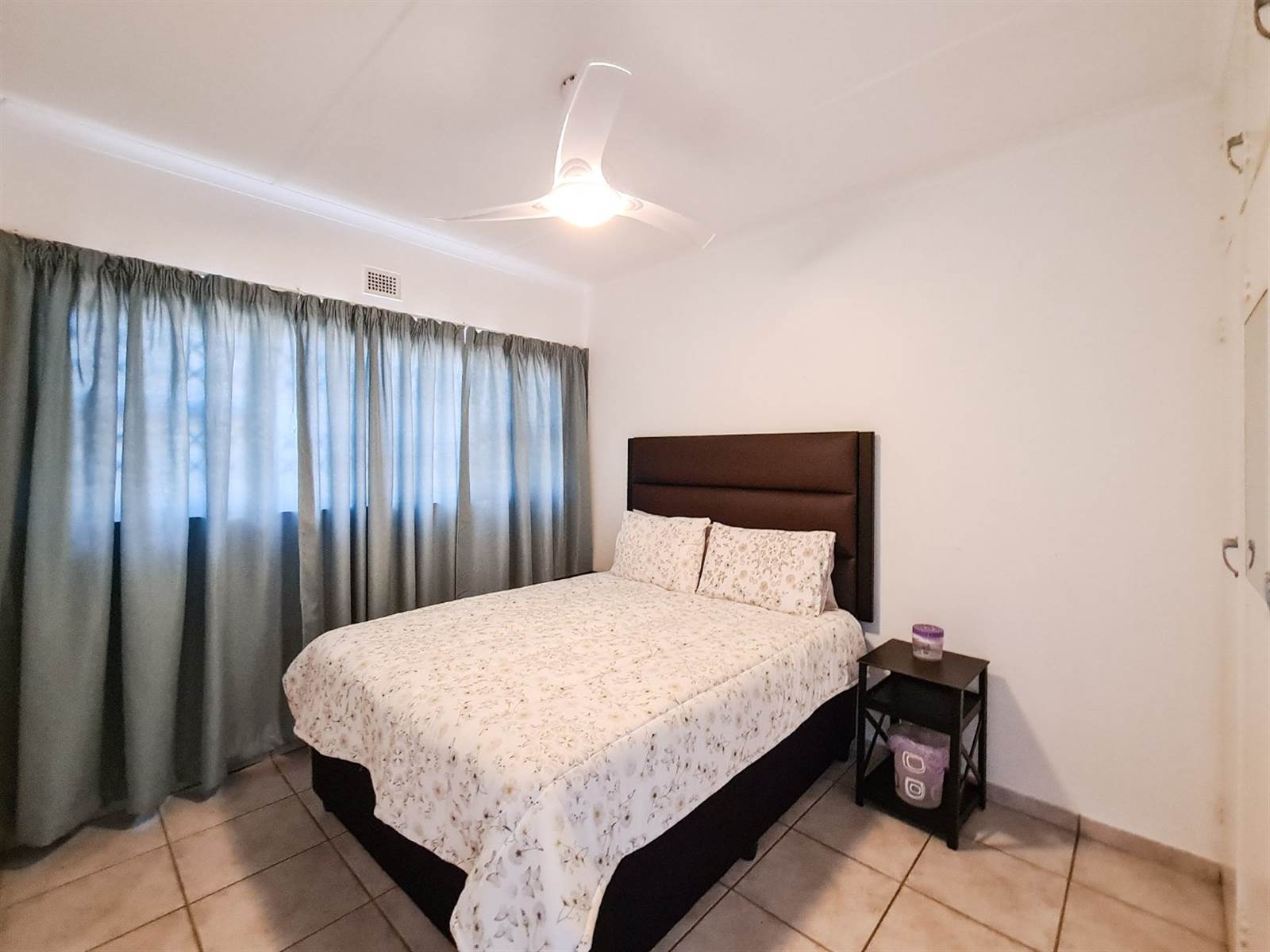 3 Bed Townhouse in Shelly Beach photo number 16