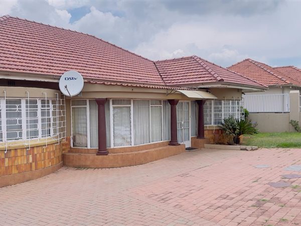 3 Bed House in Linmeyer