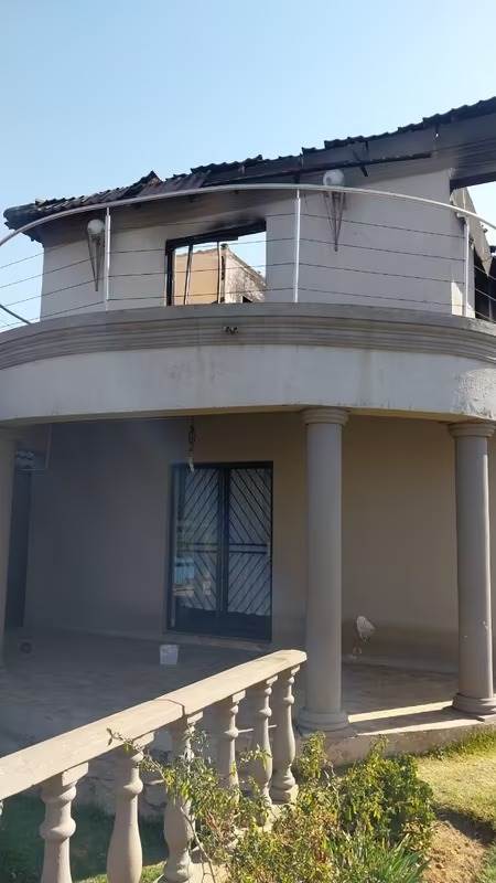 5 Bed House in Bloubosrand photo number 9
