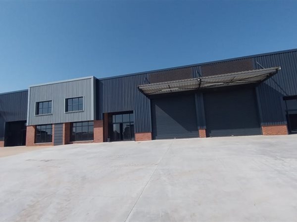 463  m² Commercial space