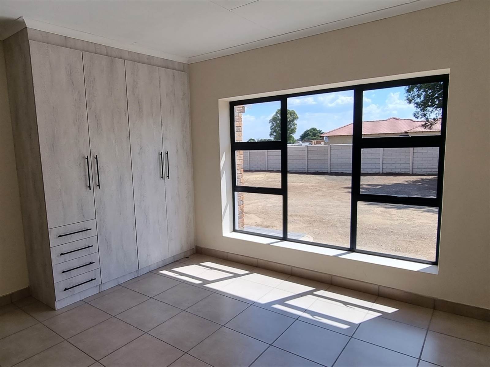 3 Bed House in Riversdale photo number 13