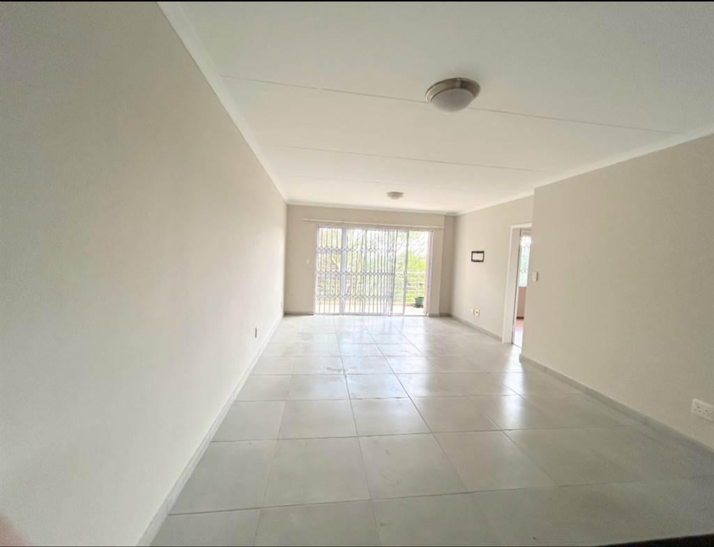 3 Bed Apartment in Rivonia photo number 3