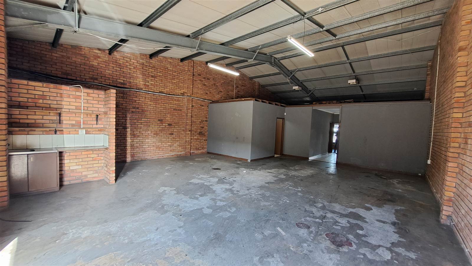 161  m² Commercial space in Alton photo number 4