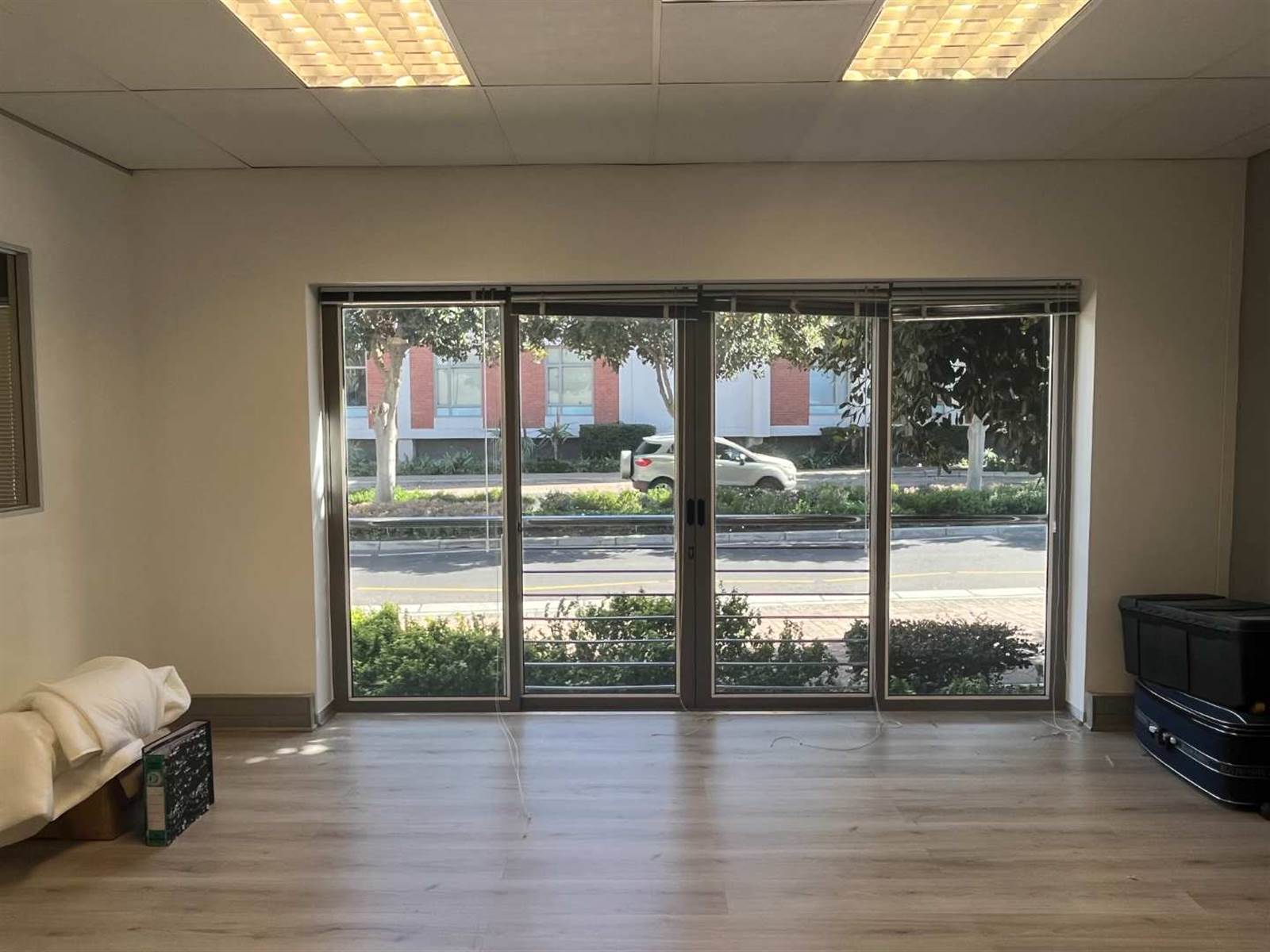105  m² Office Space in Century City photo number 5