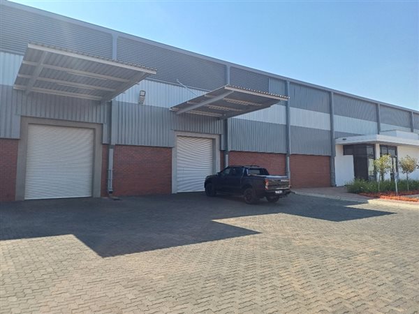 1 235  m² Industrial space