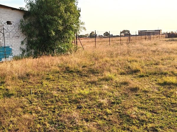 2 091 m² Land