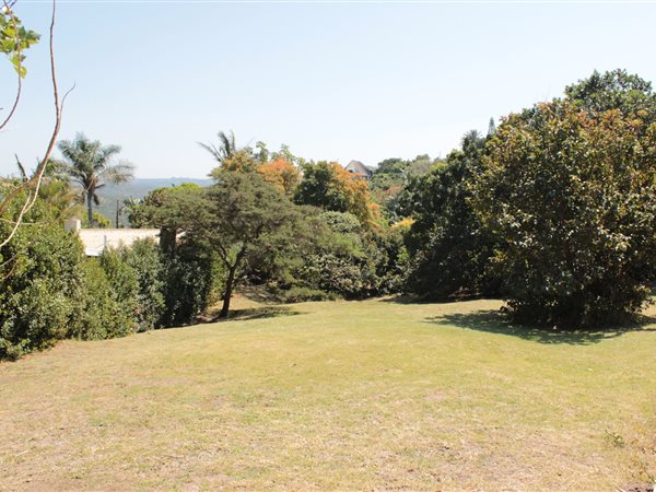 808 m² Land available in Cintsa