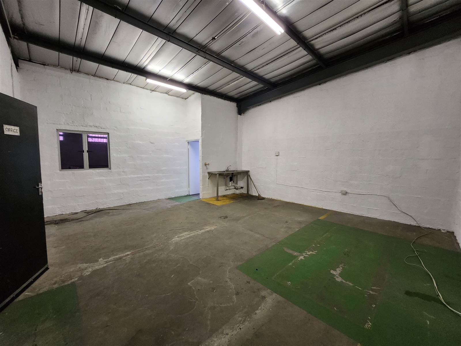 278.3  m² Commercial space in Queensmead Industrial photo number 5