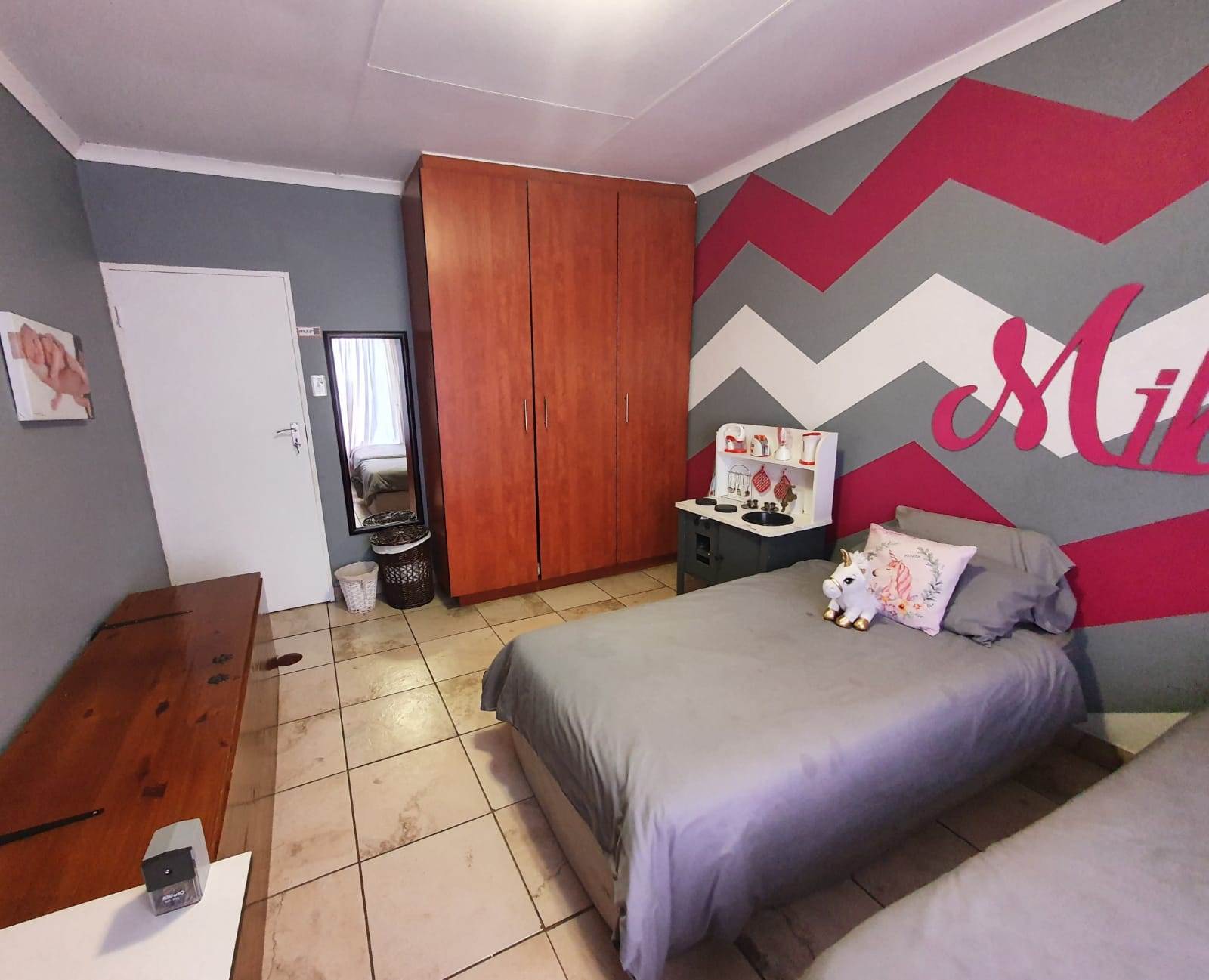 3 Bed House in Waterkloof East photo number 18