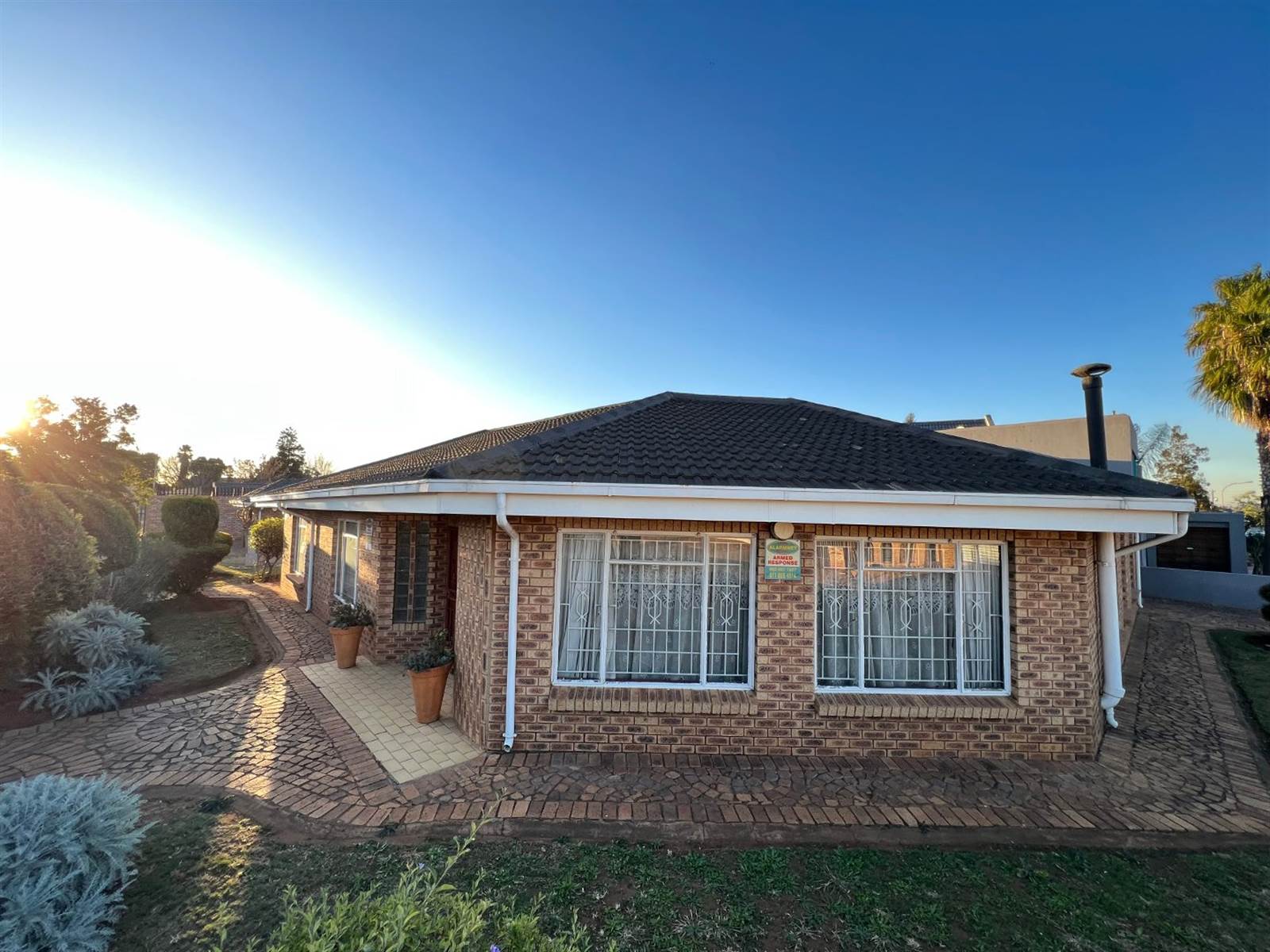 8 Bed House in Lenasia photo number 14