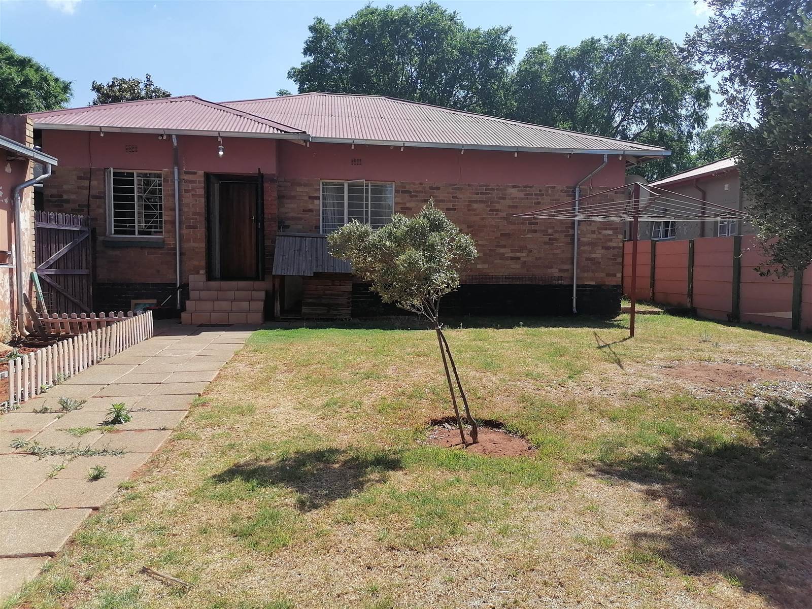 3 Bed House in Roodepoort North photo number 18