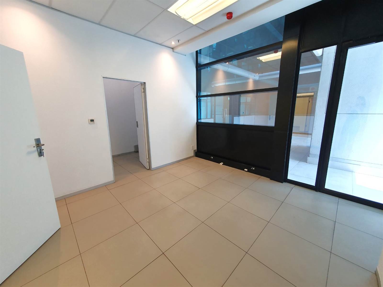 171  m² Office Space in Morningside photo number 10