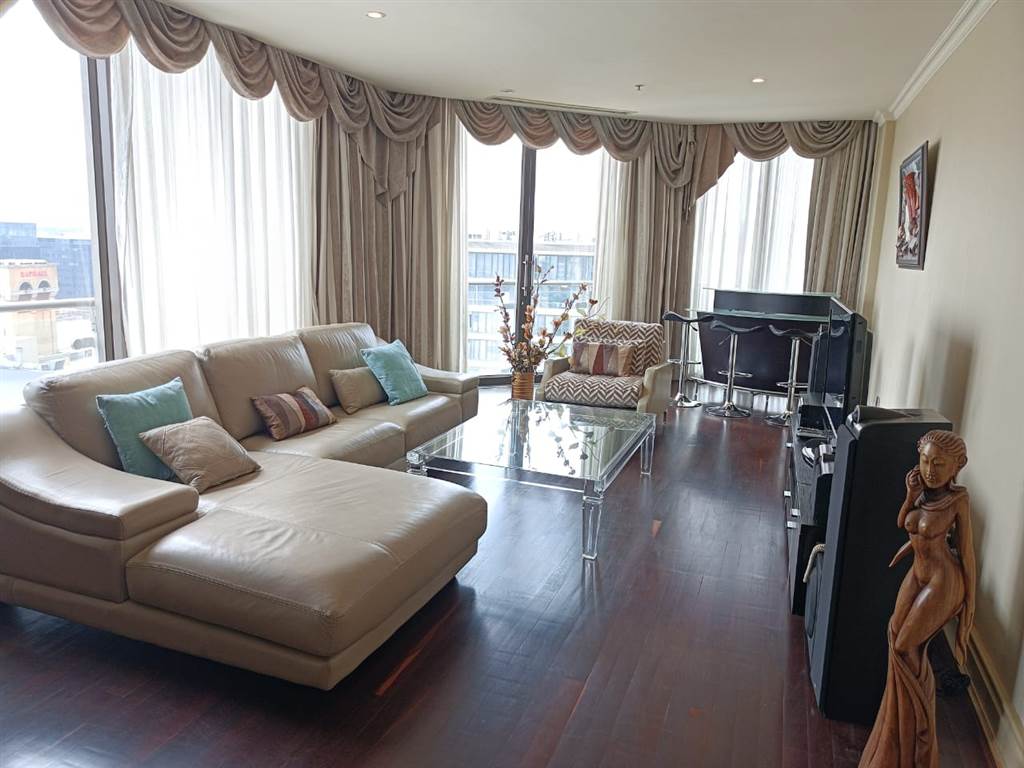 2 Bed Apartment in Sandown photo number 13