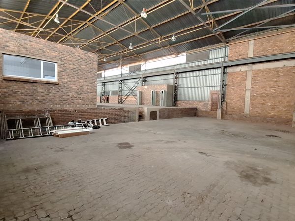 1155  m² Industrial space in Wynberg