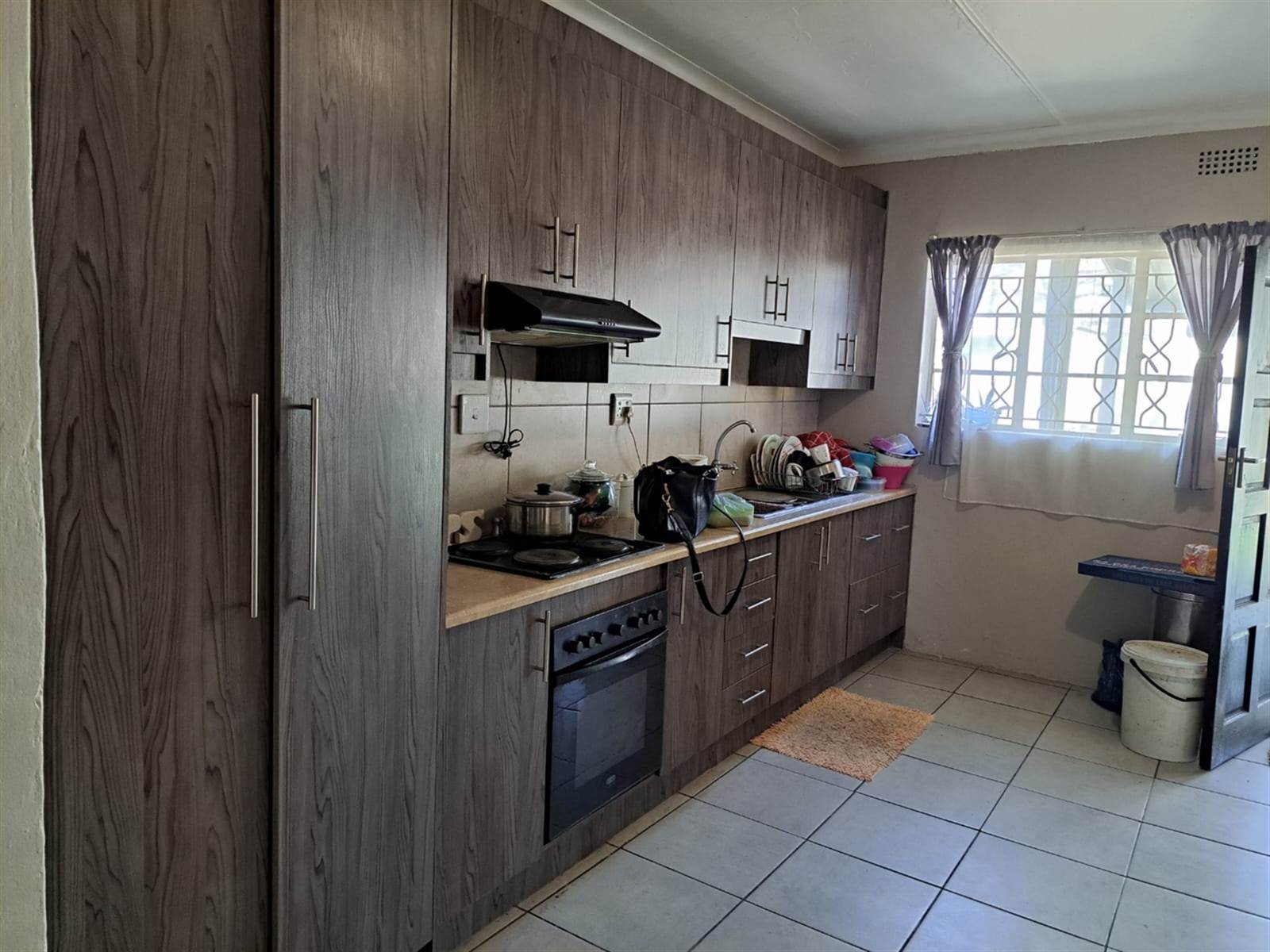 4 Bed House in Rensburg photo number 28
