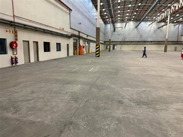 8989  m² Industrial space