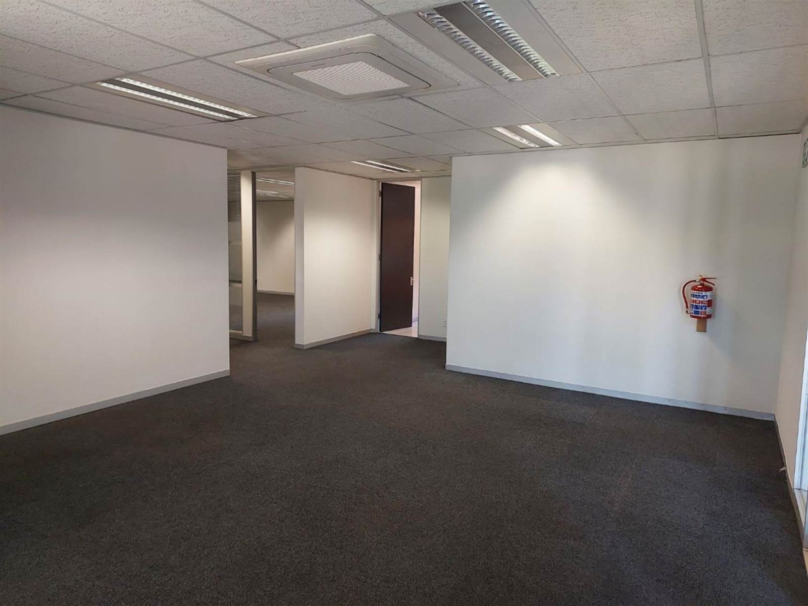 469  m² Commercial space in Bryanston photo number 4