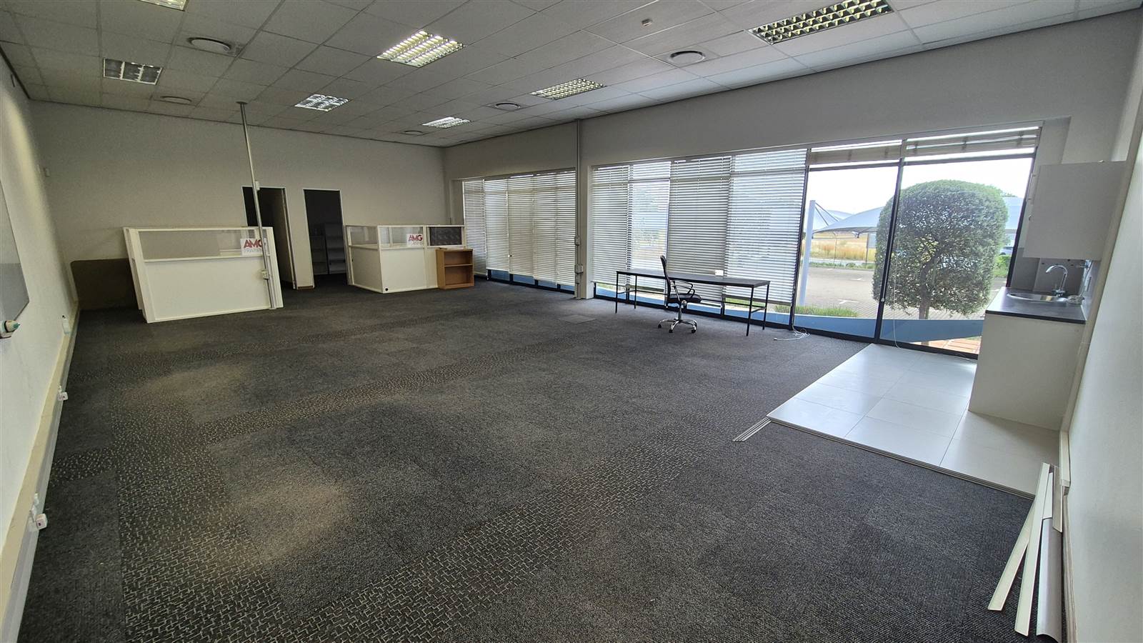 170  m² Commercial space in Lanseria and surrounds photo number 2