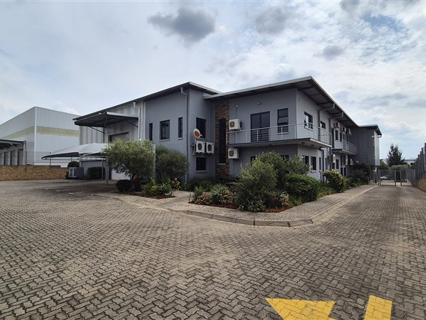 170  m² Commercial space in Lanseria and surrounds