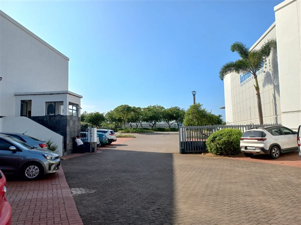 644  m² Retail Space in Somerset Park