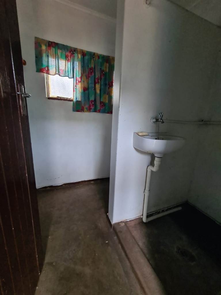 3 Bed House in Empangeni Central photo number 13