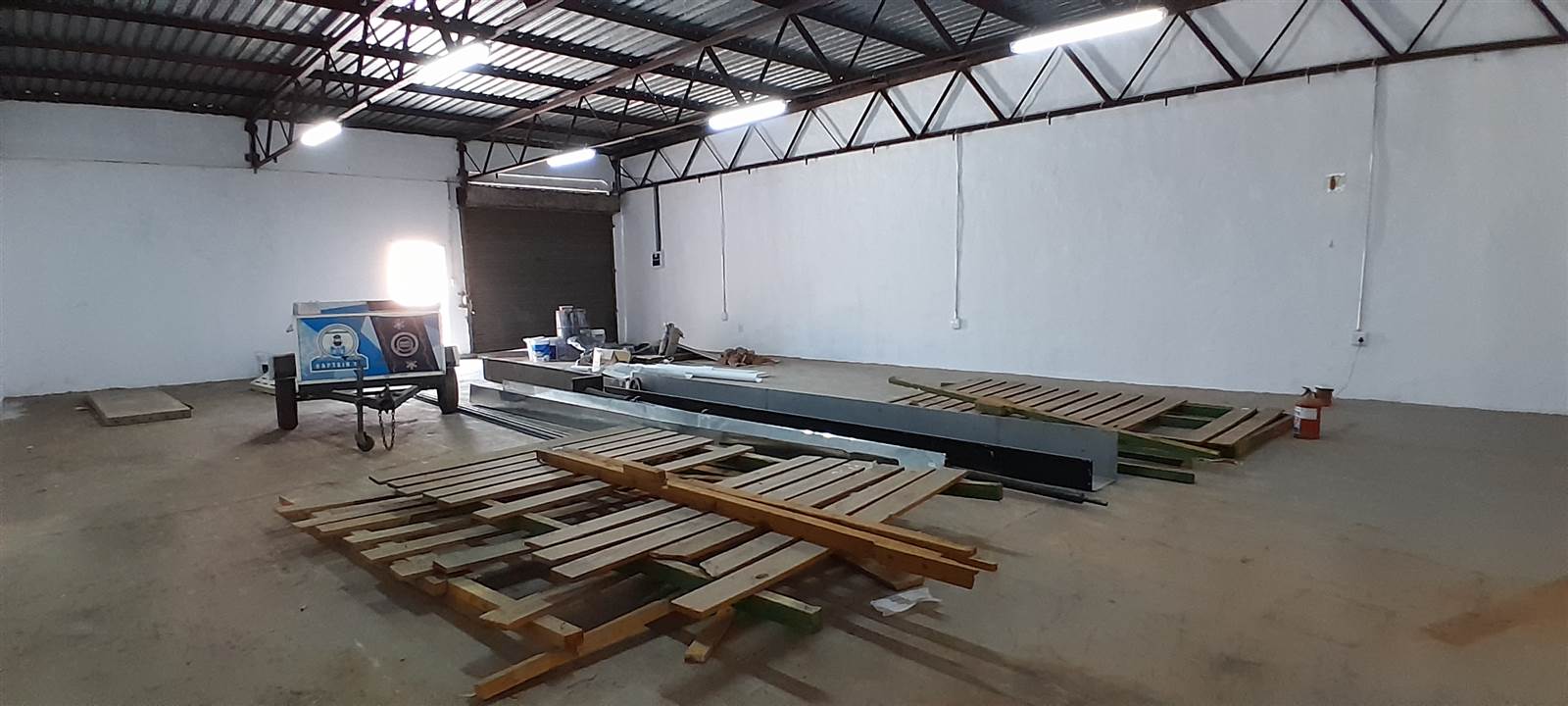 180  m² Commercial space in Rustenburg Central photo number 9