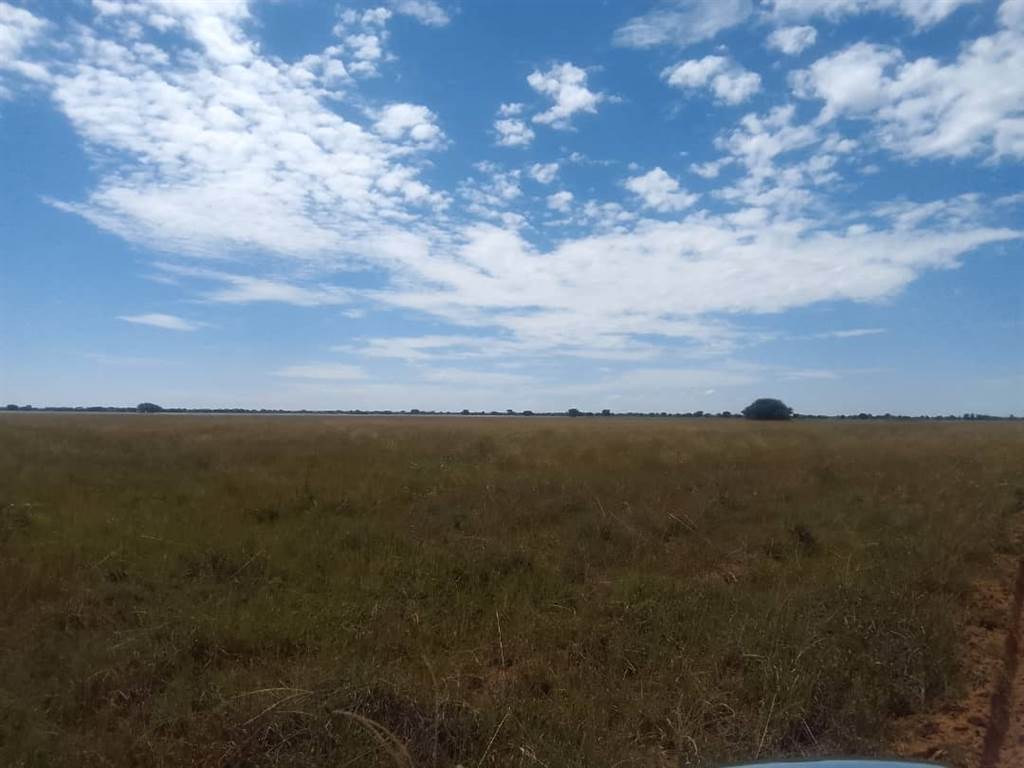 152.1 ha Land available in Tembisa photo number 3