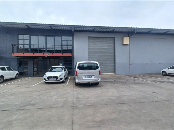 396  m² Industrial space