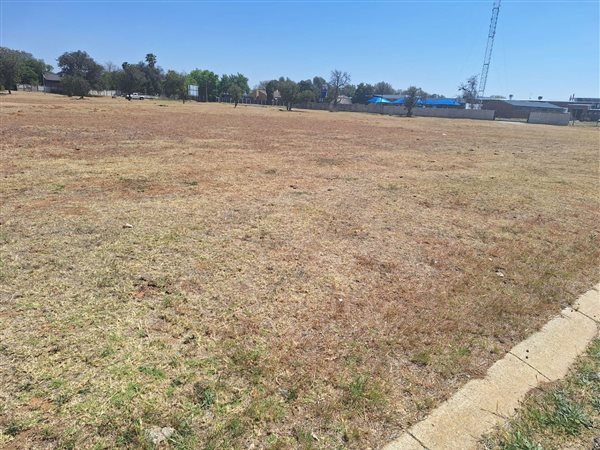 7 553 m² Land