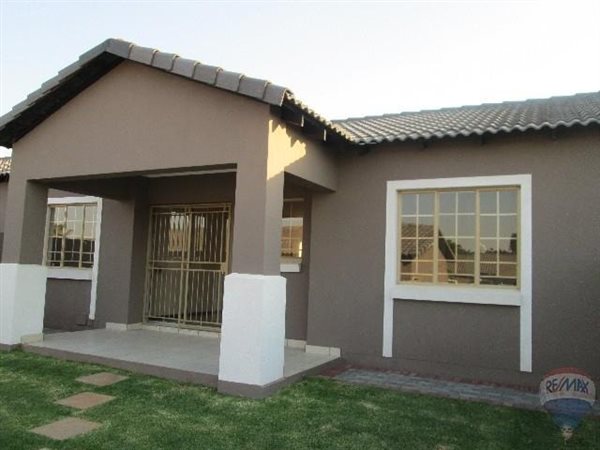 2 Bed Townhouse in Blue Hills Equestrian Estate