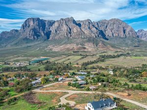 512 m² Land available in Kylemore