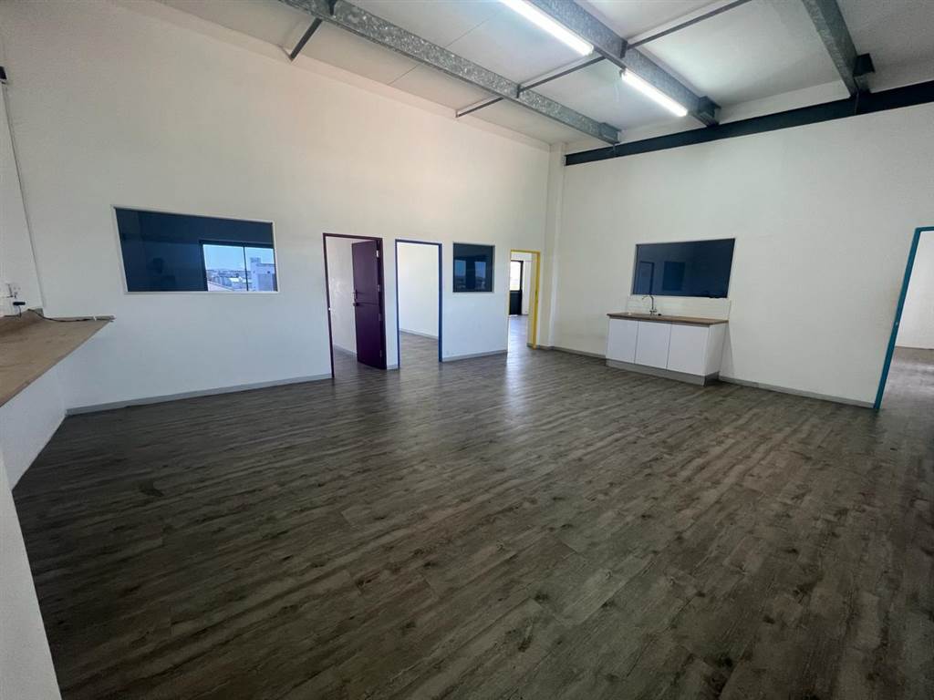 186  m² Commercial space in Parklands North photo number 5