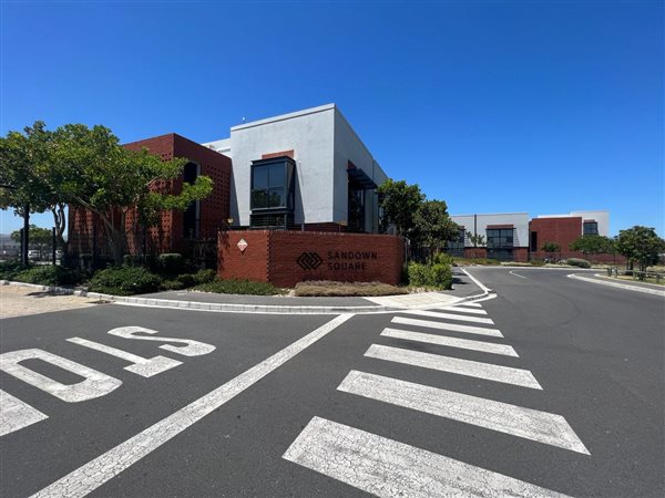186  m² Commercial space in Parklands North