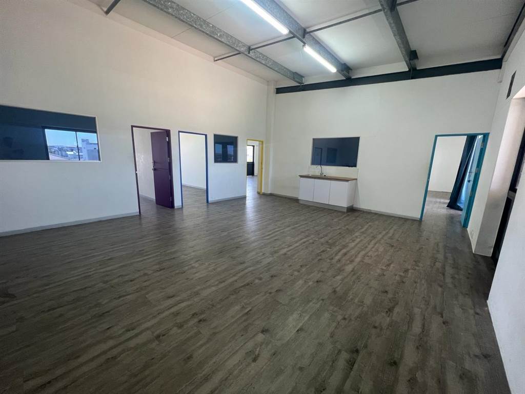 186  m² Commercial space in Parklands North photo number 3