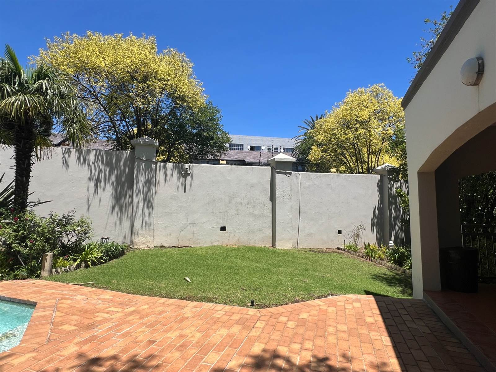 3 Bed Apartment in Craighall photo number 26