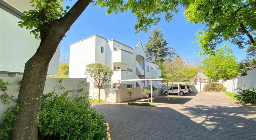 3 Bed Apartment in Craighall photo number 1