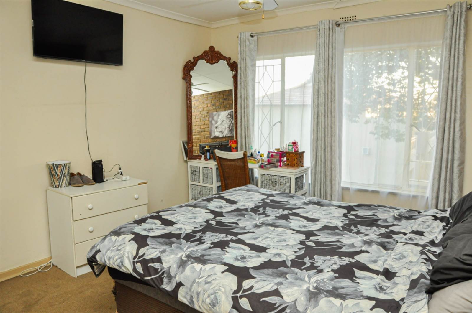 3 Bed Apartment in Marlands photo number 19