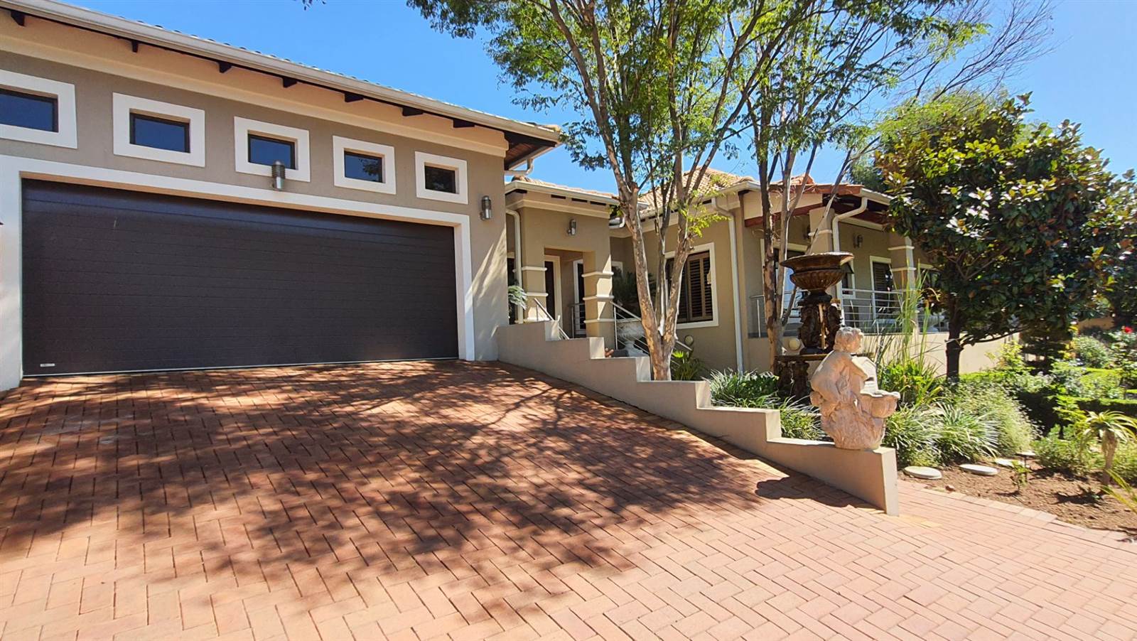 5 Bed House in Modderfontein photo number 2