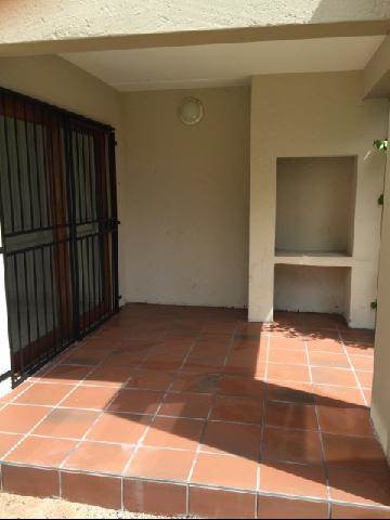 2 Bed Apartment in Waterkloof photo number 12