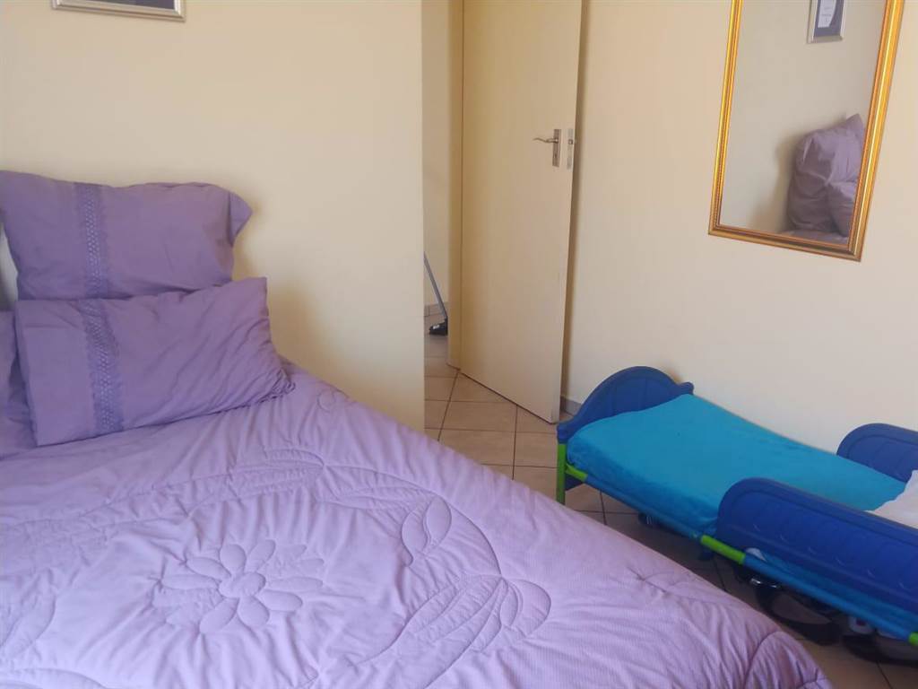 2 Bed House in Olievenhoutbosch photo number 12