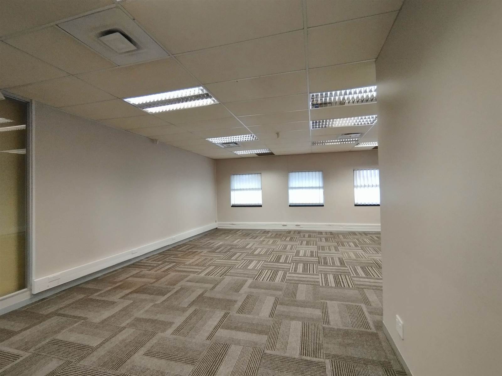 169  m² Office Space in Westville photo number 4