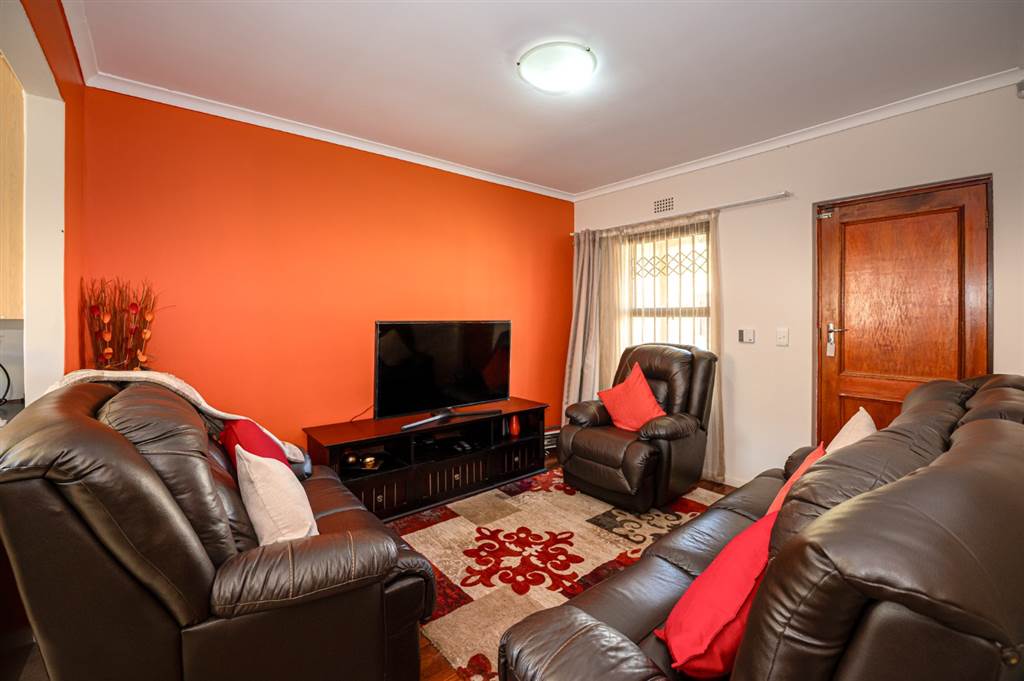 2 Bed House in Bardale Village photo number 4